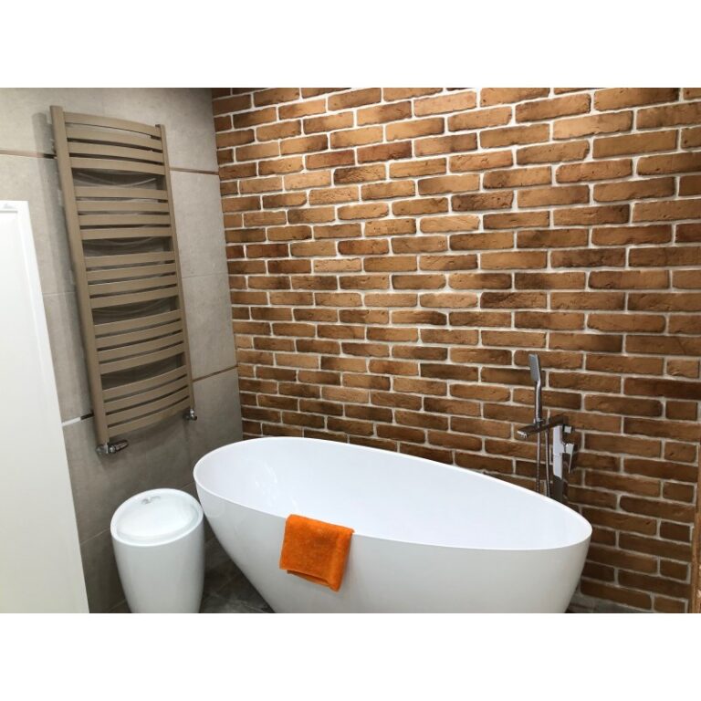 Ziegelfliesen im Badezimmer